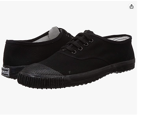 Relaxo tennis school shoes / pt shoes black