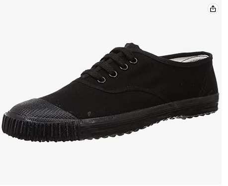 Relaxo tennis school shoes / pt shoes black