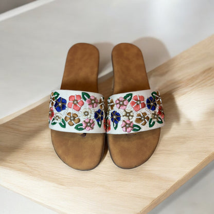 Girls /womens/ladies trendy Multi colour flats ||casual wear|| trendy||MKB15/01