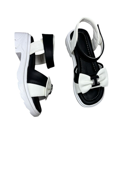 Girls casual trendy sandal black&white colour