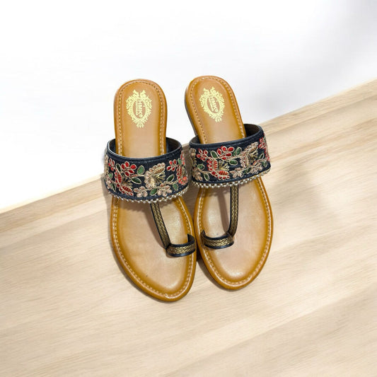 Women /Girls trendy flat kolapuri black