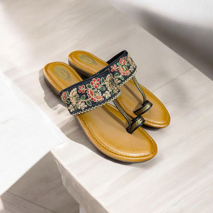 Women /Girls trendy flat kolapuri black