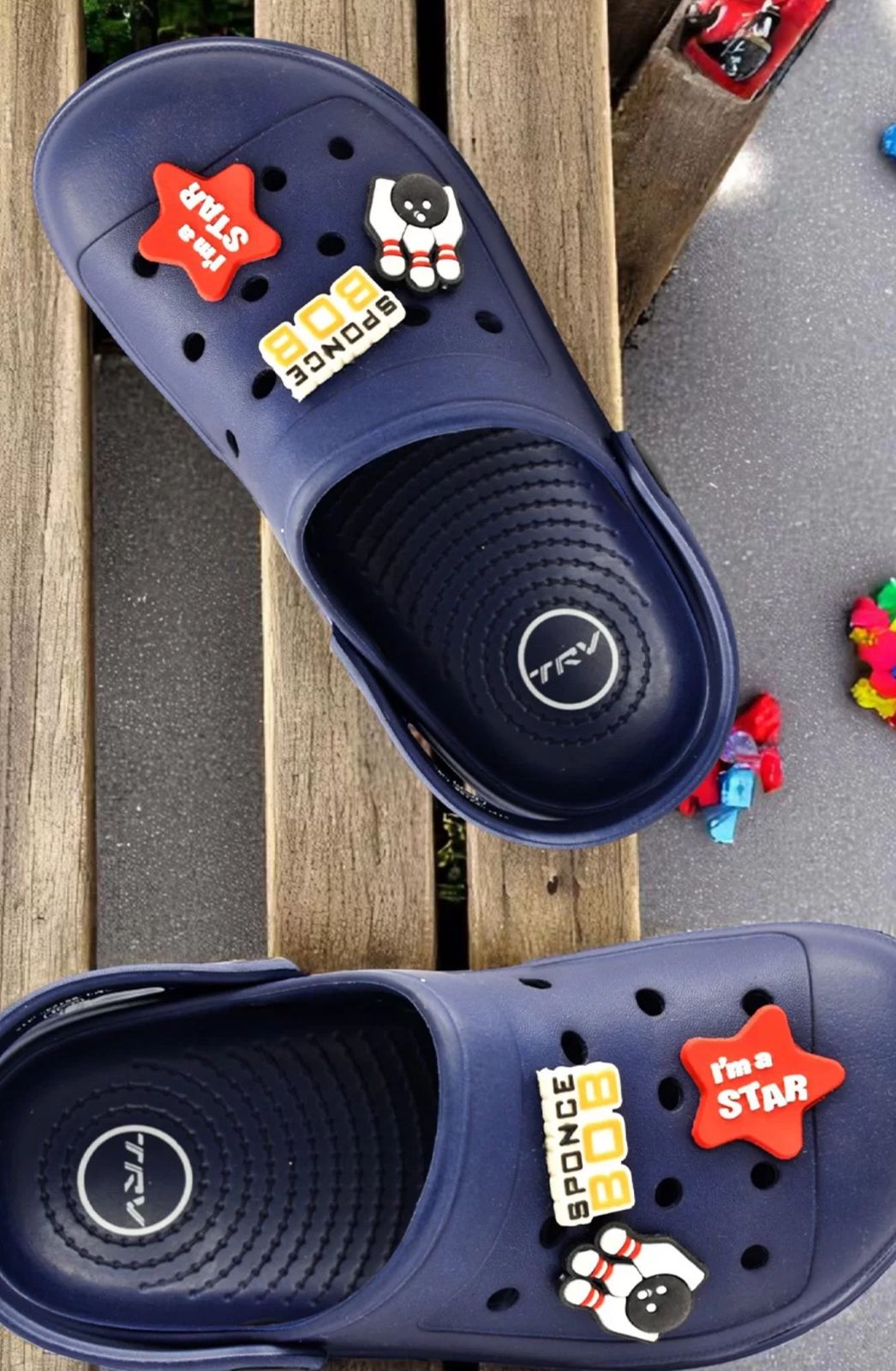 Kids crocs navy 01